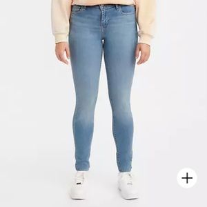 Levi’s 710 Mid Rise Super Skinny Sculpt